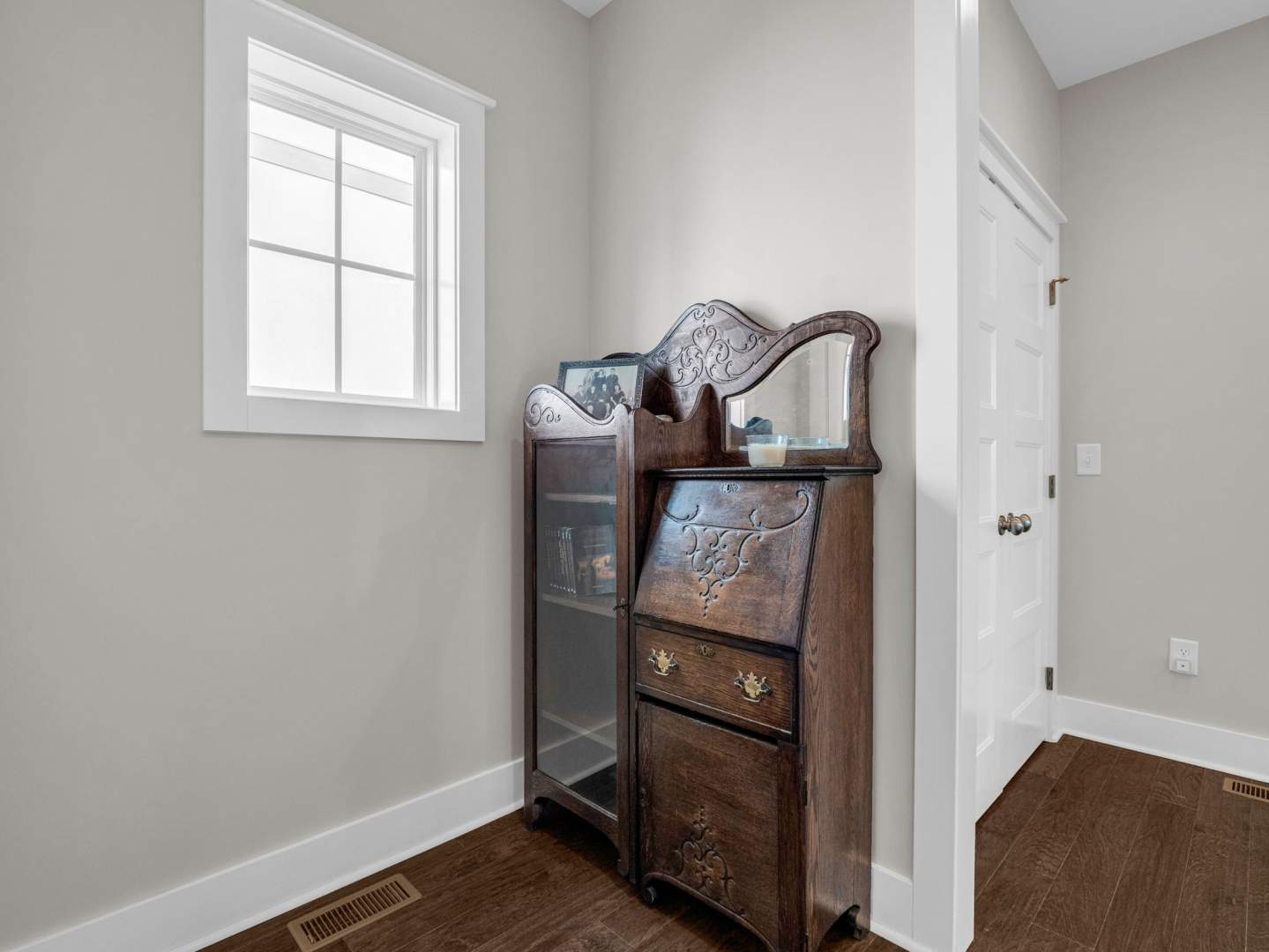 16-Tudor-Way-Black-Mountain-NC-08